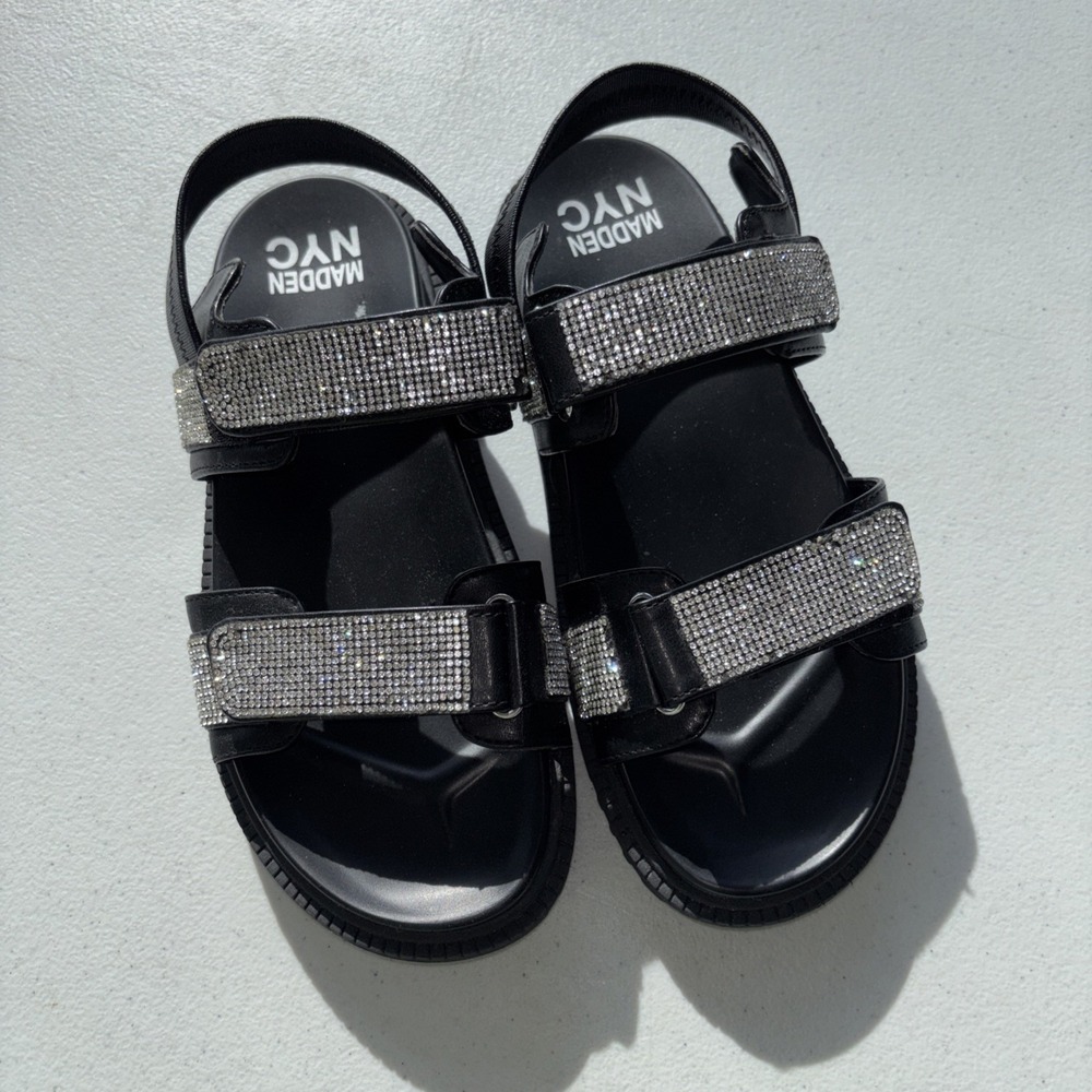 MADDEN NYC EMBELLISHED FOOTBED SANDALS RHINESTONES  BLING! SIZE 4